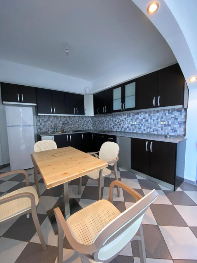 كساميل Henardi Apartments المظهر الخارجي الصورة