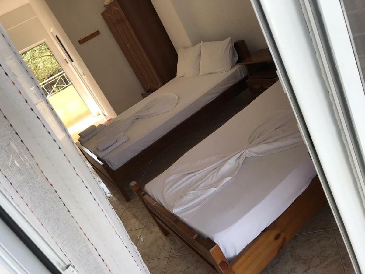 كساميل Henardi Apartments المظهر الخارجي الصورة